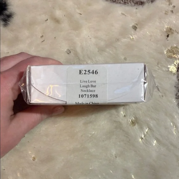 Gold and silver necklace - Picture 3 of 3